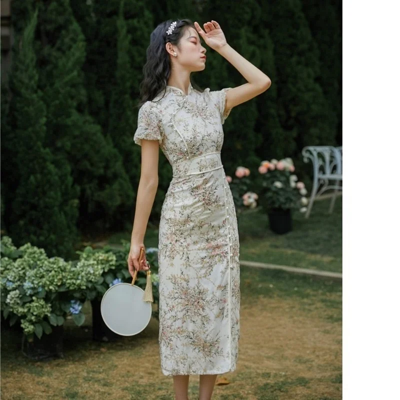 Robe Broderie Chinoise Blanche