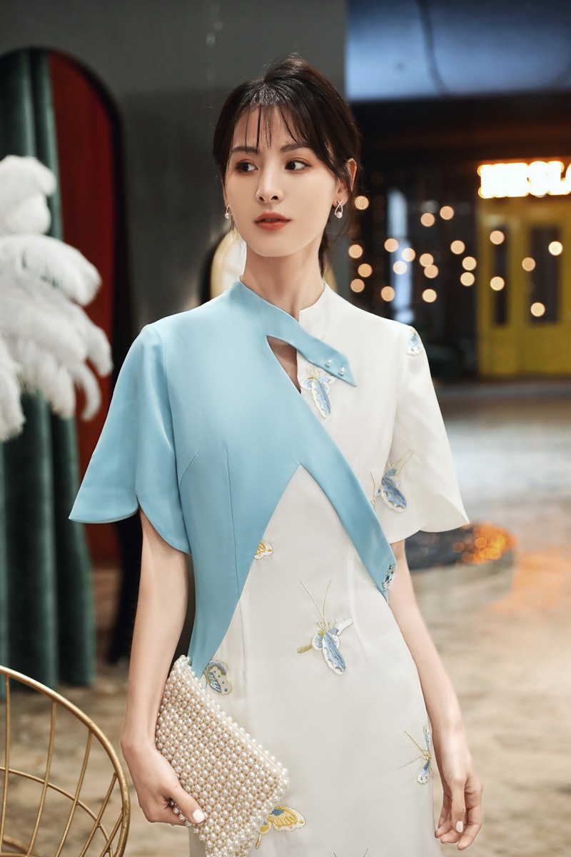 Robe Chinoise Bleu Col V