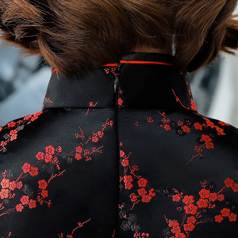 Robe Chinoise Noire Et Rouge