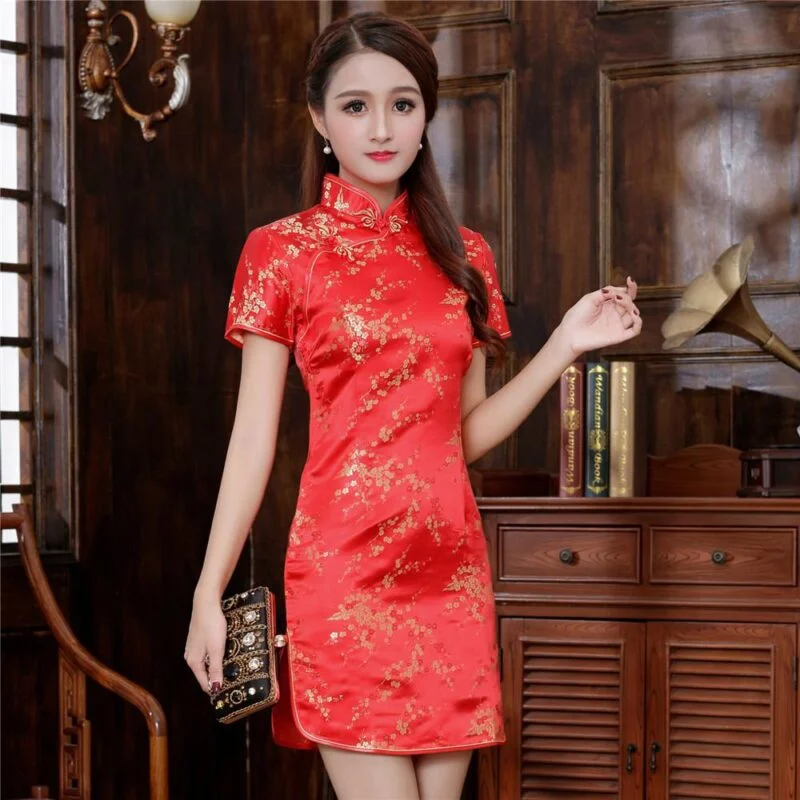 Robe Chinoise Rouge Fendue